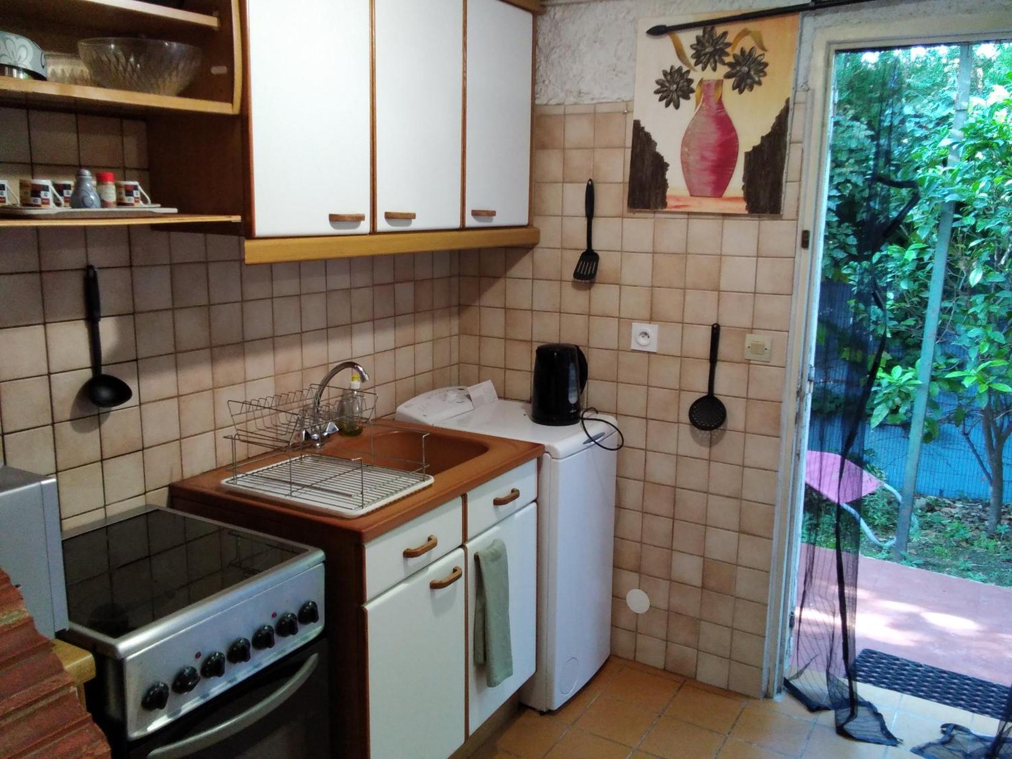 Style Grotte Appartement Istres Buitenkant foto